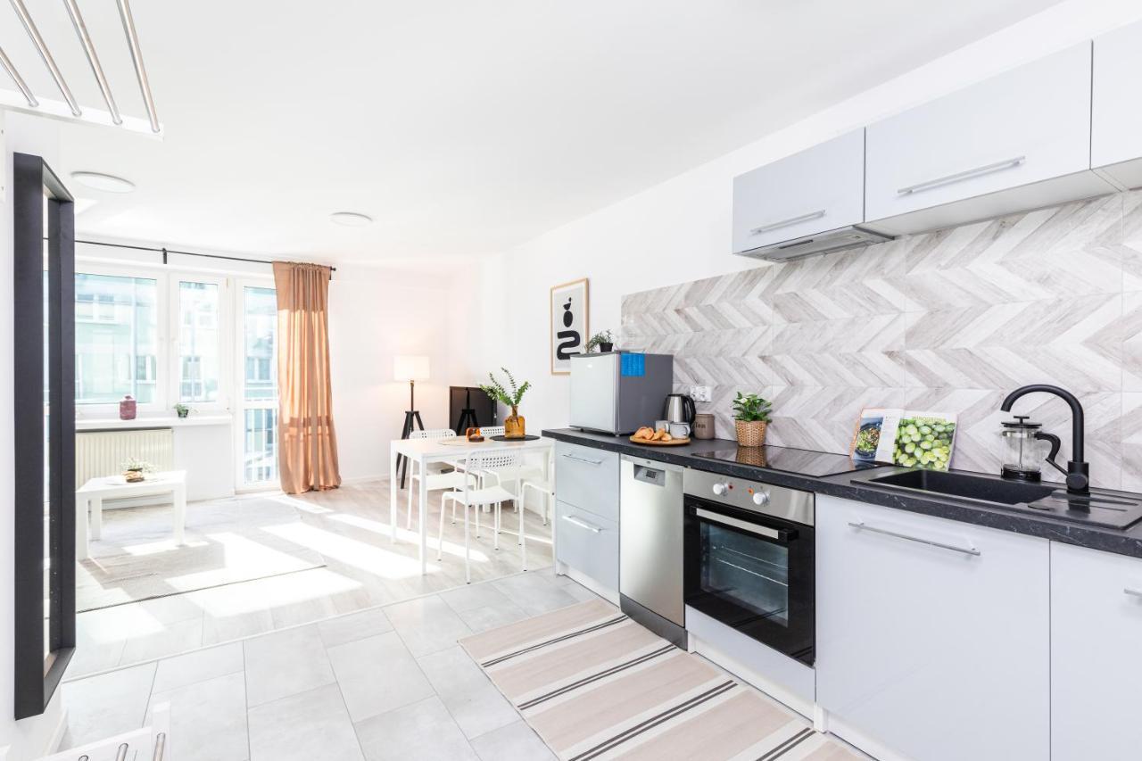 Superapart Jana Pawla II 18 Warszawa Exteriör bild