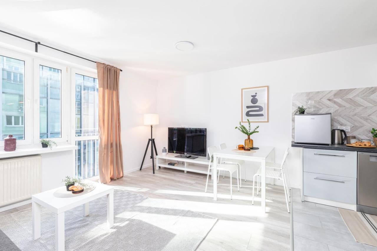 Superapart Jana Pawla II 18 Warszawa Exteriör bild